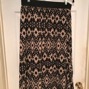NWOT Lola Skirt Tan and Black